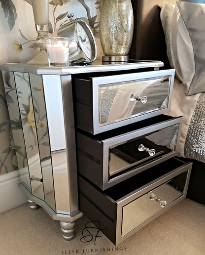 Vintage Mirrored Bedside Table – Surface Top & Frame Structure View